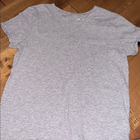 Tops - Plain grey shirt super soft